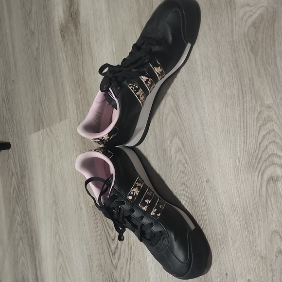 Adidas Black Samoa Floral Sneakers - Picture 2 of 10